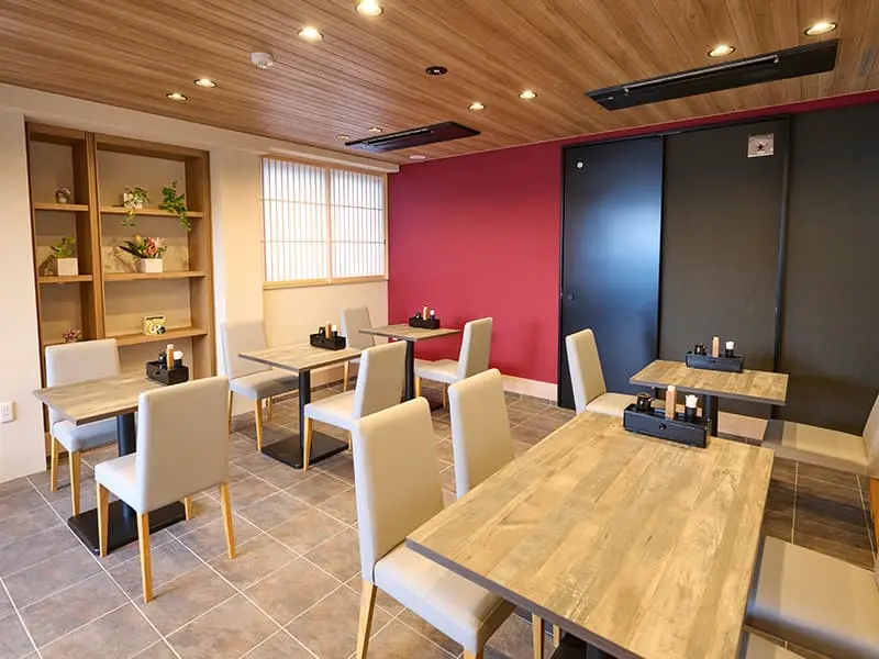 緑園亭店内